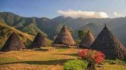 Wisata kampung adat Wae Rebo di Manggarai. (Foto: Travel.Tribunnews.com)