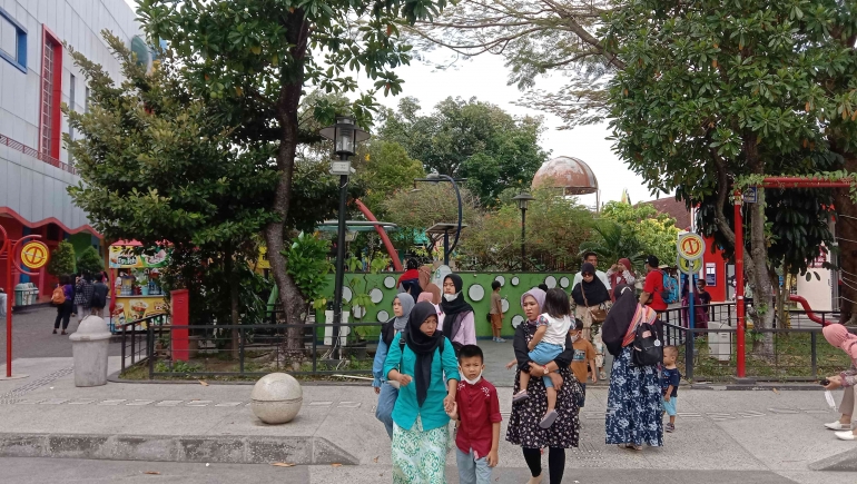 Kunjungan masyarakat ke Taman Pintar Yogyakarta, dok. pribadi