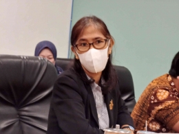Perwakilan Pemerintah dari Kemendikbudristek, Roseri Rosdy Putri, M.Hun (Anggota/Sekretaris Komisi II) I Sumber Foto : dokpri