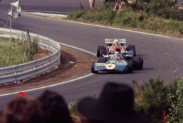 Jackie Stewart bersaing ketat dengan Jacky Ickx di GP Perancis, Foto: zantafio56/flickr.com