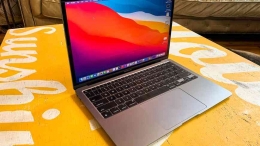 Apple MacBook Air M1 2020.(foto: Dan Ackerman/CNET)