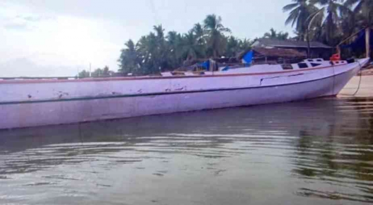 Perahu Korban Tabrak Speedboat Petugas TN TBR di Pulau Rajuni (Foto : Istimewa)
