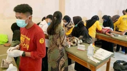 Suasana khitanan massal yang digelar oleh PT IMIP. Sumber foto: sampaijauh.com