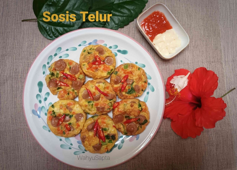 Yuk memasak Sosis Telur di rumah. Mumpung libur, nih! | Foto: Wahyu Sapta.