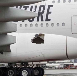 Lubang pada pesawat Airbus A-380 Emirates (sumber: aviationherald.com)