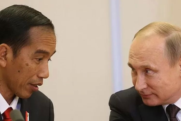 Presiden RI Joko Widodo dan Presiden Rusia Vladimir Putin (MIKHAIL SVETLOV/GETTY via BBC INDONESIA) 