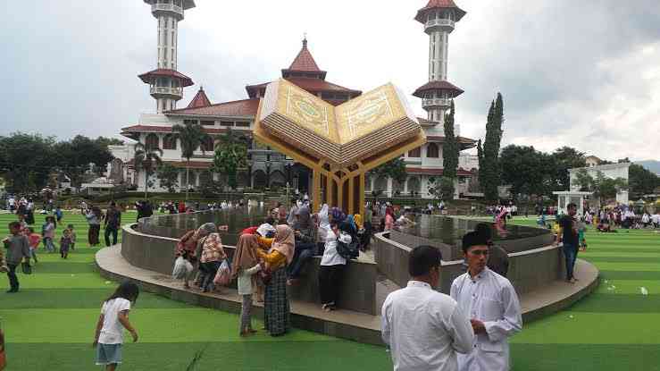 Masjid Agung Cianjur dan Alun-alun Cianjur/Foto: Media Indonesia 