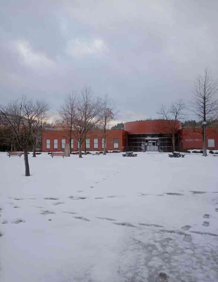 Kanazawa University saat musim salju. Foto dokumen pribadi by Kharisma Surya Putri