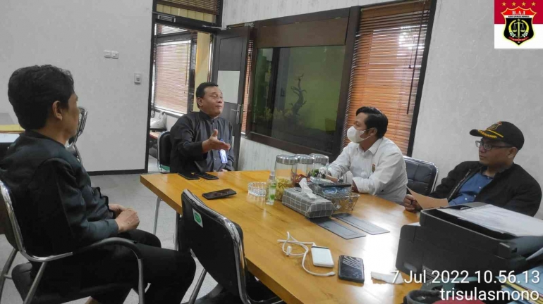 Foto : Plt. Kepala DPU CKPP Banyuwangi Danang Hartanto Bersama Ketua BAI DPC Banyuwangi Tri Sulasmono