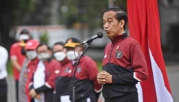 Presiden Jokowi saat menyampaikan sambutan dalam upacara penyerahan bonus atlet SEA Games Vietnam 2021 (Foto: ANTARA/Akbar Nugroho Gumay)