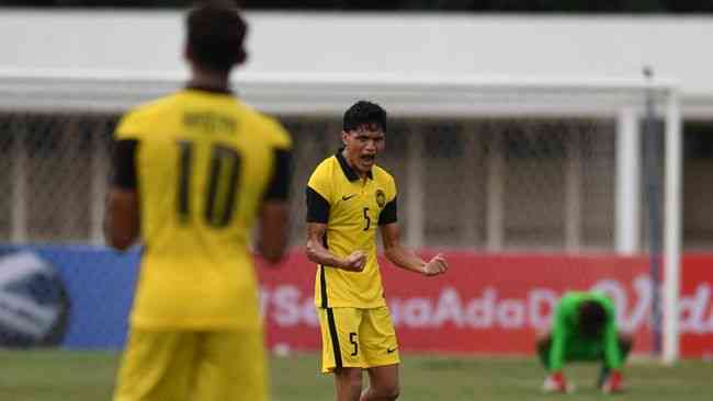 Tim Harimau Muda saat bertanding lawan Timor Leste lolos ke semi final Piala AFF U19 2022 (Foto Antara/Akbar Nugroho Gumay). 