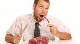 Lelaki identik dengan makanan berkalori tinggi seperti daging. | Sumber: suara.com