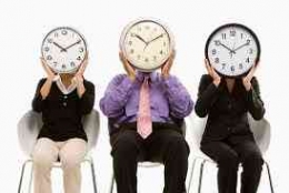 Karyawan Yang Bekerja Hingga Lupa Waktu | Sumber Bernas.id