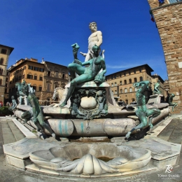 Fountain of Neptune di Piazza della Signoria. Sumber: dokumentasi pribadi