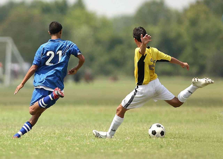 Ilustrasi Kompetisi Sepakbola (Pixabay/KeithJJ) 
