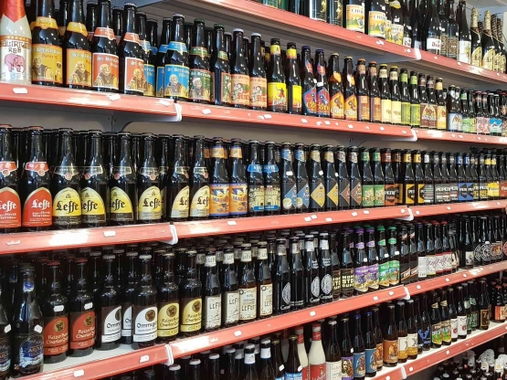 Berbagai merek bir Belgia di sebuah toko. Sumber: dokumentasi pribadi
