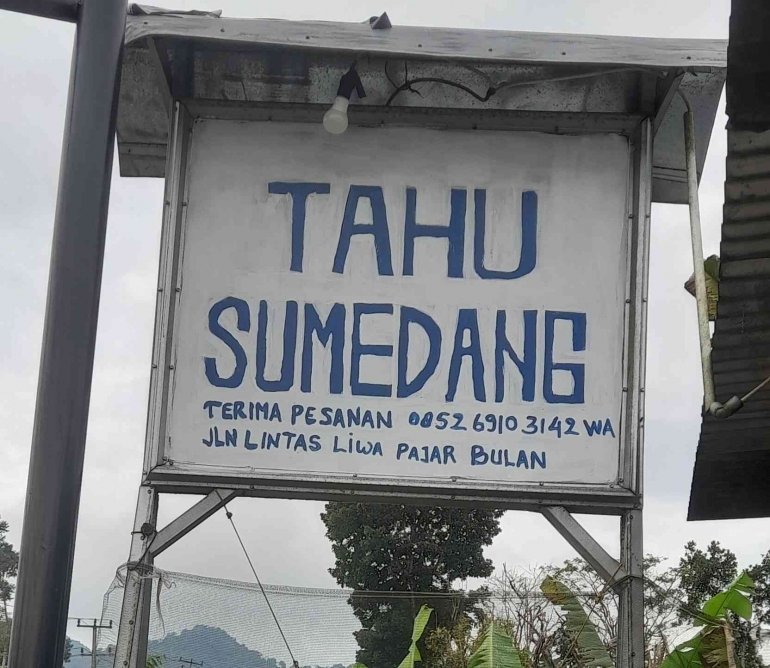 Promosi di pinggir jalan. Dok pribadi