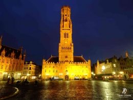 Belfry of Bruges menjelang malam. Sumber: dokumentasi pribadi