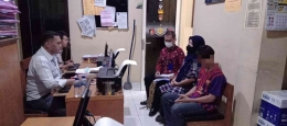 PK Muda Agus Sugiyadi mendampingi ABH dalam pemeriksaan BAP di Polsek Banguntapan (Dok: Humas Bapas Wonosari)
