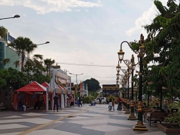 Taman 6 negara Kota Madiun. Sementara baru bangunan kabah dan patung merlion yang sudah selesai dibangun (dokpri) 