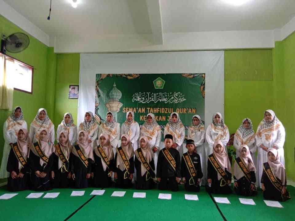 MI Miftahul Ulum Sekuro Sukses Dengan Program Thafidz Quran ...