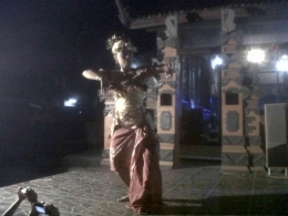 Ilustrasi: Tarian khas Bali (Dokumentasi pribadi)