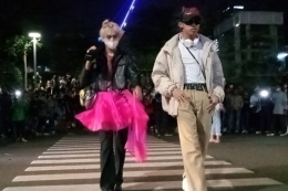 Citayam Fashion Week Ala Remaja SCBD Digelar di Dukuh Atas pada Minggu (17/7/2022) malam(KOMPAS.com/ANNISA RAMADANI SIREGAR) 