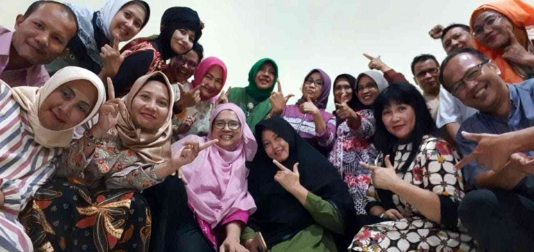 Para peserta mayoritas perempuan dalam Workshop Peningkatan Kapasitas Asesor Kompetensi UMKM | Foto koleksi Fianda Julyantoro
