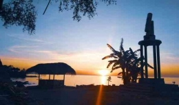 Sunset di Leuwayan. Foto Beni Apeworen. Sumber WA pribadi.