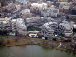 Kompleks Gedung The Watergate yang juga lokasi markas pusat Komite Nasional Partai Demokrat dan asal dari nama 