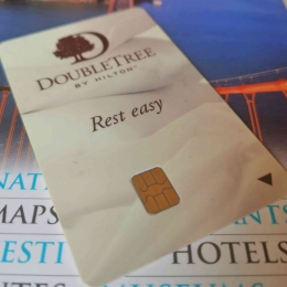Ada chip di kartu jenis smart card. Sumber: dokumentasi pribadi