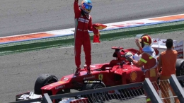 Fernando Alonso memenangkan GP Valencia 2012 (f1.com)