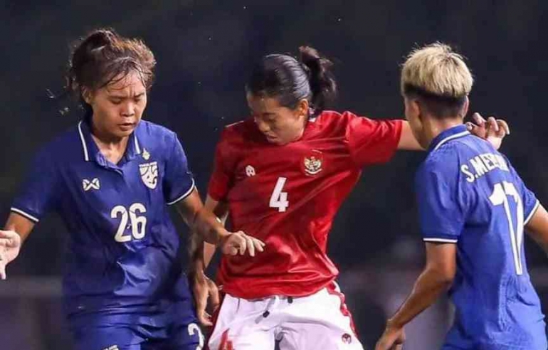 Timnas putri Indonesia berlaga melawan Thailand di Piala AFF Wanita 2022/I /nstagram/@asean_womens_football 