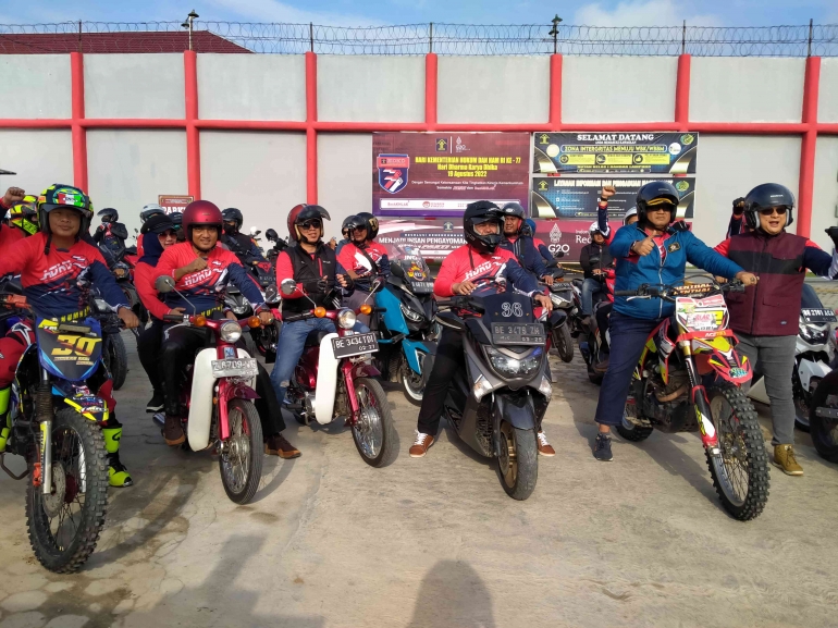 Jajaran Kumham Lampung dengan Sepeda Motor di Garis Start Rutan 1 Bandarlampung (Dok. Humas Lastagung)