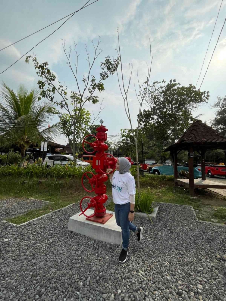 Christmas Tree Sumbangan dari PGN Saka untuk Balkondes Karangrejo/dokpri