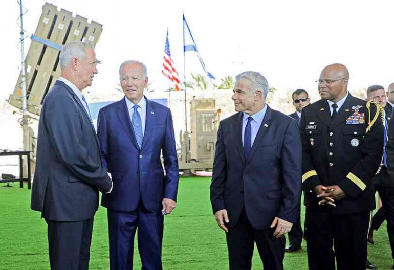  Biden mampu mengamati beberapa sistem pertahanan Israel di Bandara Ben Gurion (Kredit Foto: AFP/GIL COHEN)