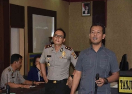 Foto Lama : Pakar SEO Indonesia dan Kompol Andy Rahmansyah saat Pelatihan Cyber Troop di Polres Tanjungpinang 