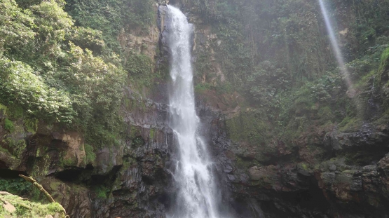 Air Terjun Manggisan