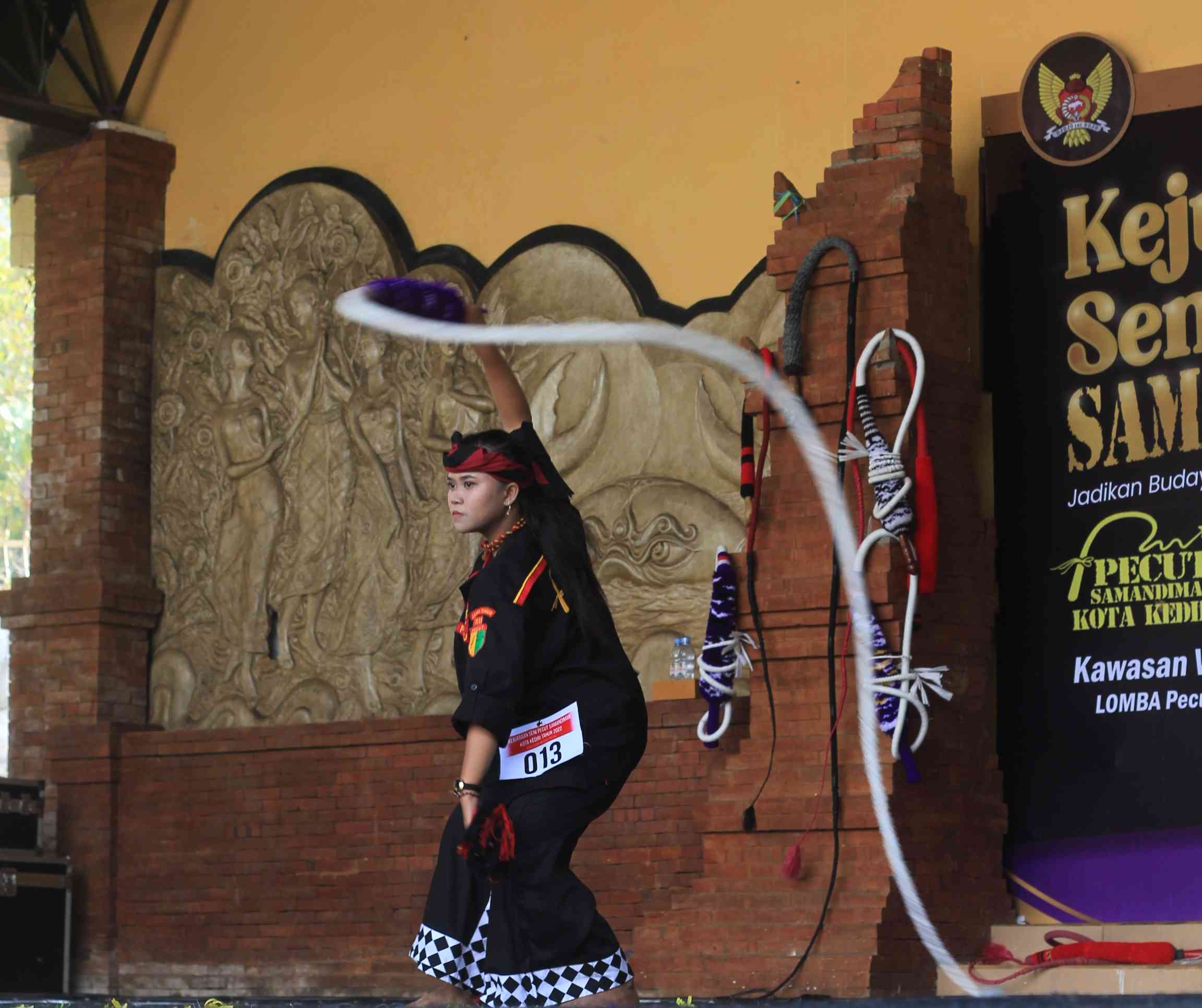 Semarak Festival Tari Pecut Tingkat Nasional Di Selomangleng Dengan ...