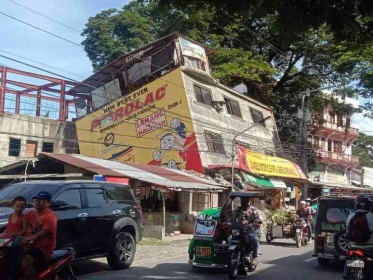 Salah satu kondisi pasca gempa di Filipina. Foto: Office of Abra Rep.Ching Bernos via Julie Aurelio/Philippine Daily Inquirer.