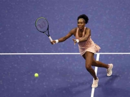 Aksi Venus Williams. (sumber: NDTV Sports/AFP)