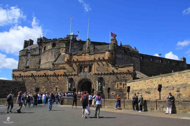 Edinburgh Castle, ikon kota Edinburg-Skotlandia. Sumber: dokumentasi pribadi
