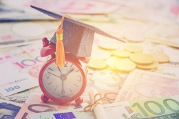 llustrasi uang kuliah anak yang semakin tinggi (Sumber: Thinkstock)