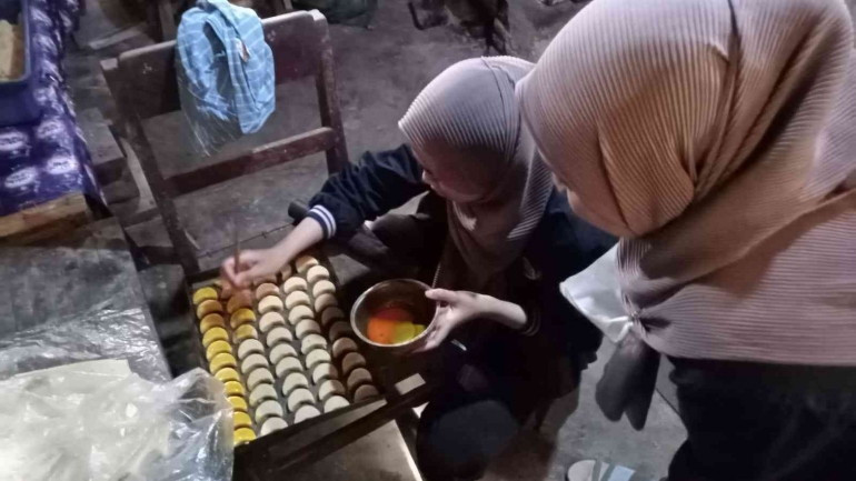 Pembuatan Kue Kacang