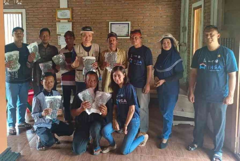 DPP IHSA & DPD IHSA DIY bersama Petani Salak Desa Ekowisata Pancoh. Dokpri