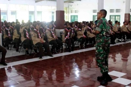Dokumen MAN 1 Sleman: Materi PBN di Rindam IV Diponegoro Magelang oleh anggota TNI