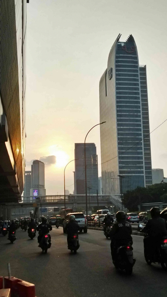 salah satu sisi langit Jakarta sore hari, 29 Juli 2022-dokpri