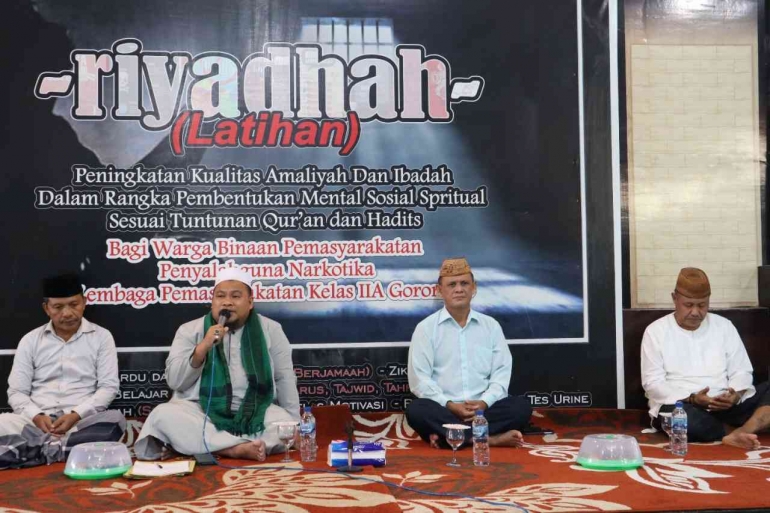 Dzikir Bersama dengan Warga Binaan yang dipandu langsung oleh Ustad Syarifudin Mahmud, Sabtu,(30/07/2022).  Dokpri
