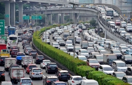 Kendaraan Bermotor/Mobil Terjebak Macet di Jakarta. Sumber: mediaindonesia.com