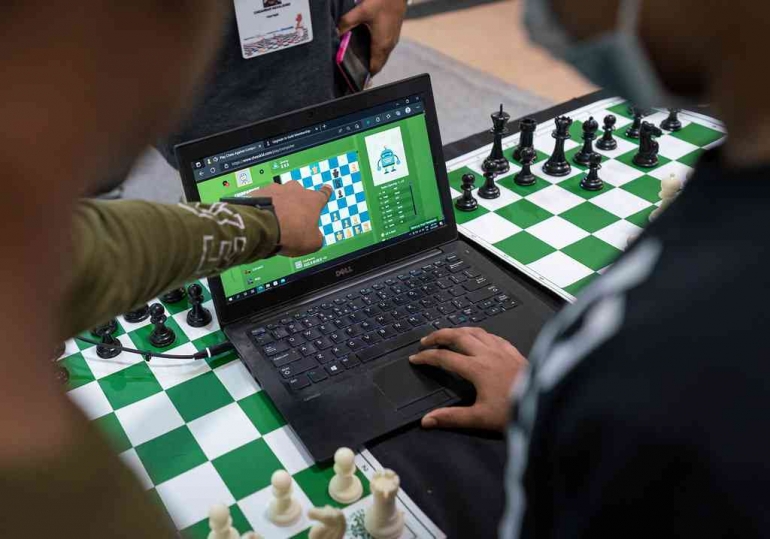 chessolympiad.fide.com